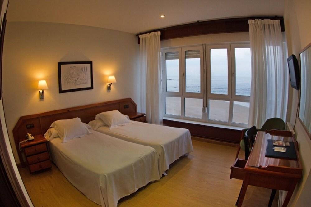 Hotel Josein Comillas Extérieur photo