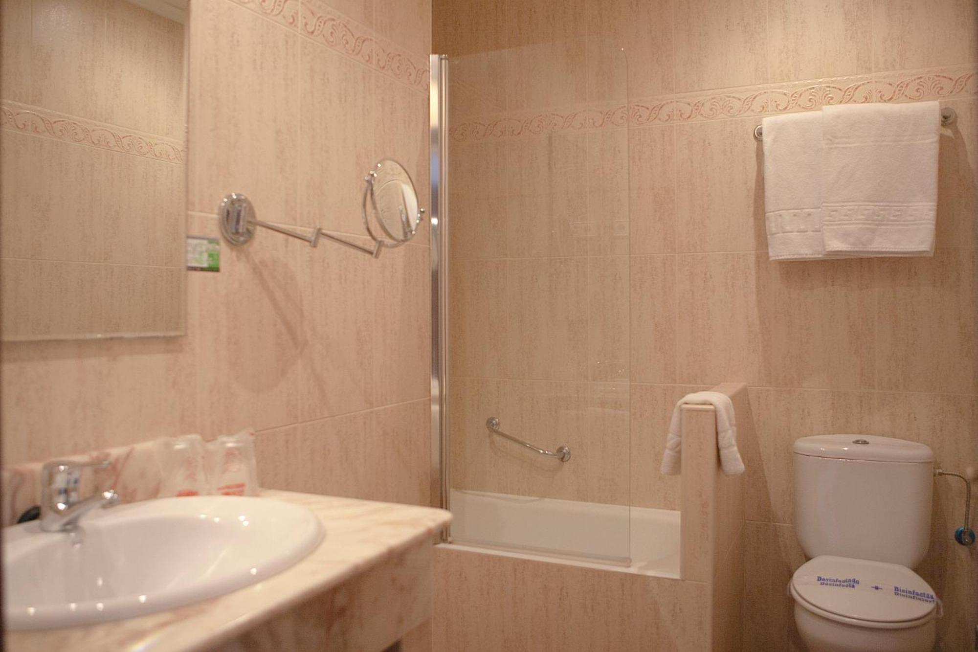 Hotel Josein Comillas Extérieur photo